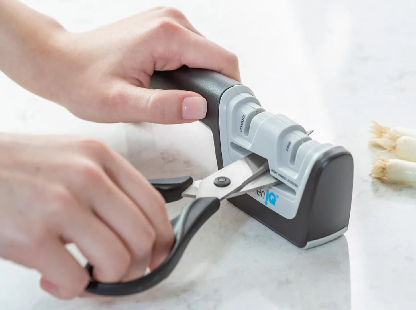 Diamond Pro 2-Stage Knife and Scissor Sharpener