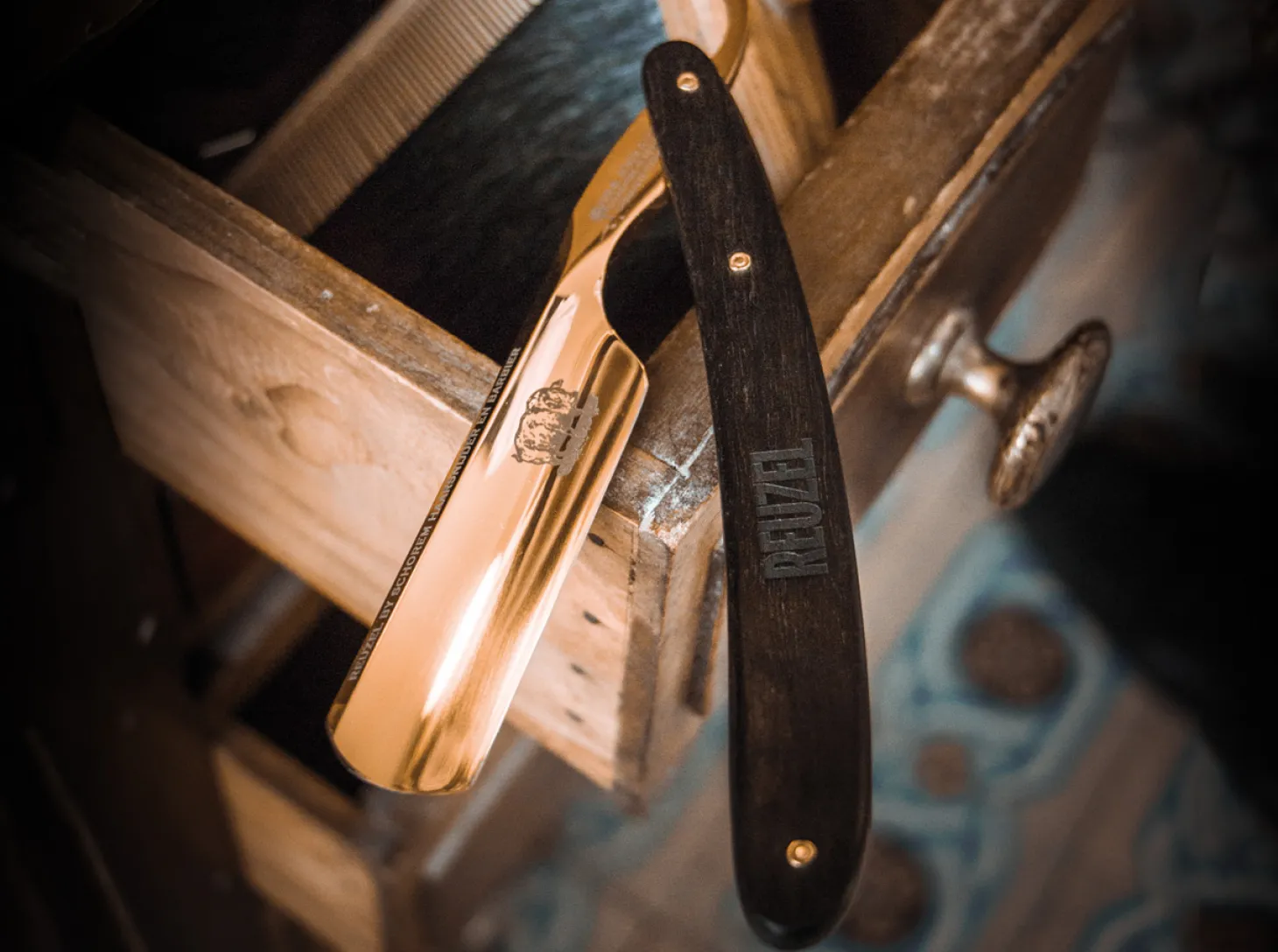 Golden Reuzel Razor Axe