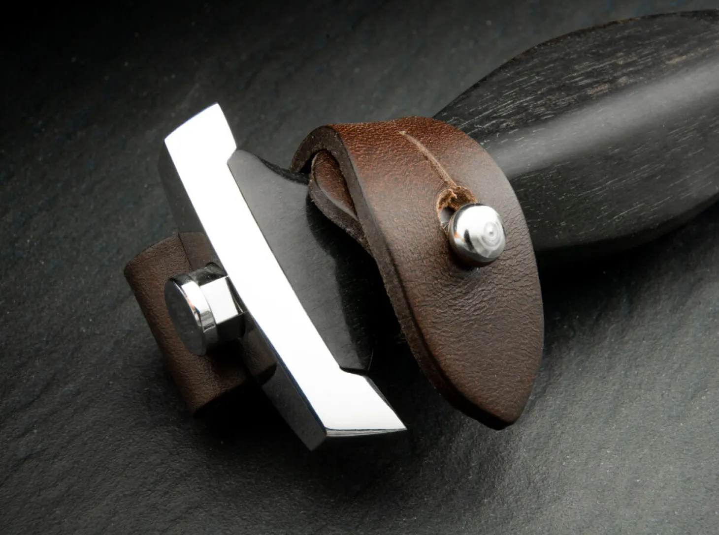 Schweizer Dolch Mosaikdamast